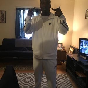 Meet your Posher, Darrick